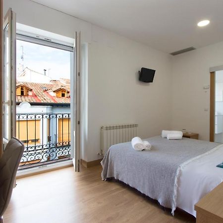Hostal La Numantina Logrono Bagian luar foto