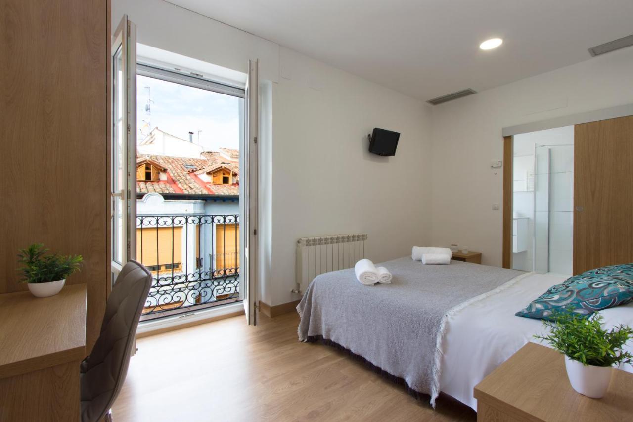 Hostal La Numantina Logrono Bagian luar foto