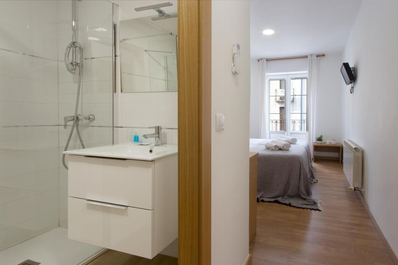 Hostal La Numantina Logrono Bagian luar foto