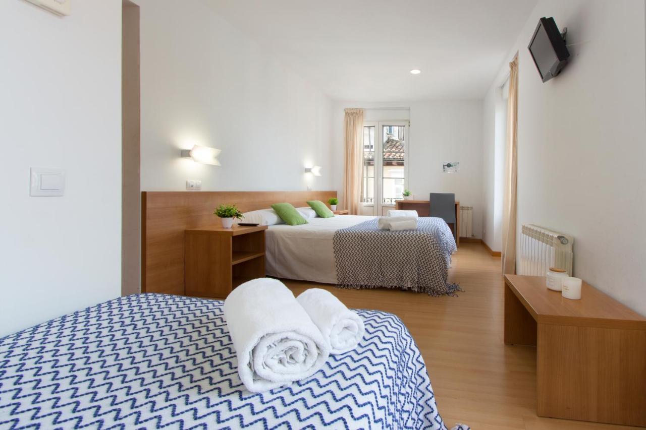 Hostal La Numantina Logrono Bagian luar foto