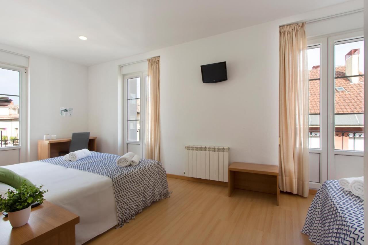 Hostal La Numantina Logrono Bagian luar foto