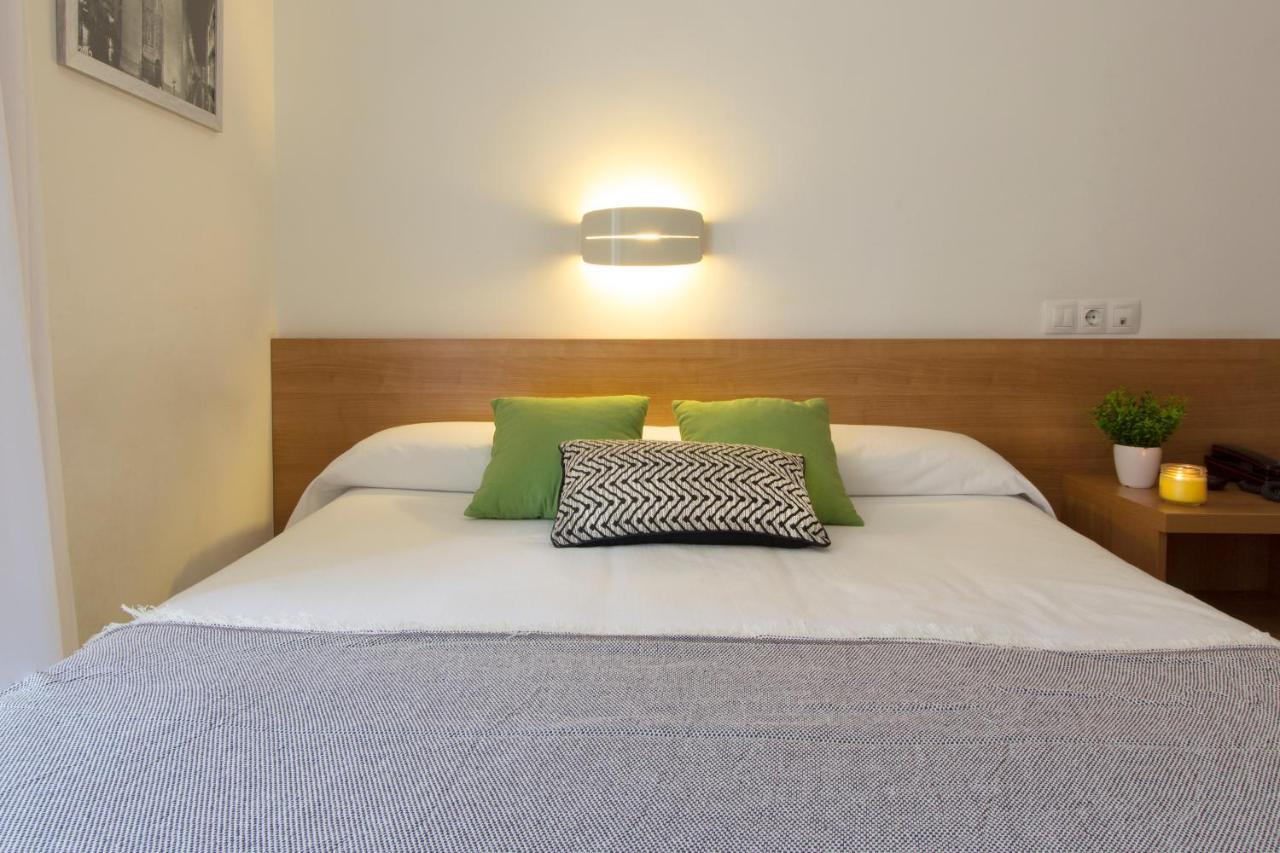 Hostal La Numantina Logrono Bagian luar foto