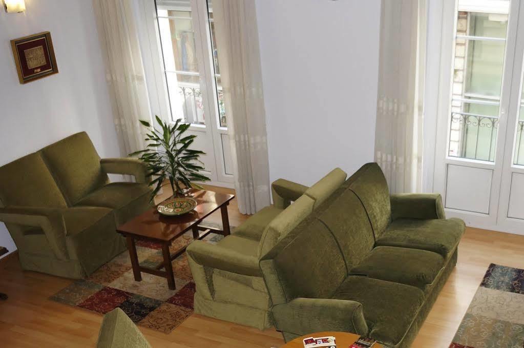 Hostal La Numantina Logrono Bagian luar foto