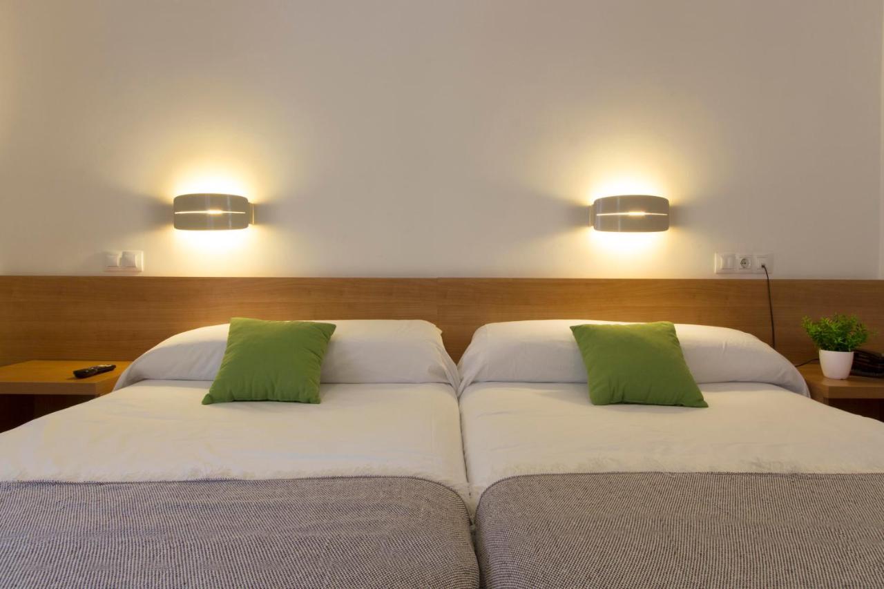 Hostal La Numantina Logrono Bagian luar foto