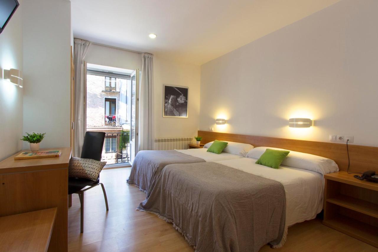 Hostal La Numantina Logrono Bagian luar foto