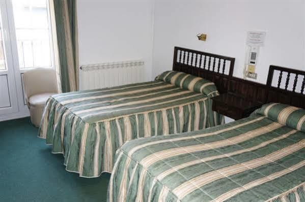 Hostal La Numantina Logrono Bagian luar foto