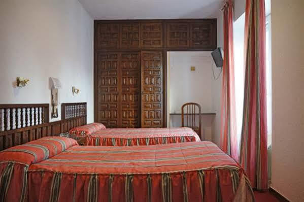 Hostal La Numantina Logrono Bagian luar foto